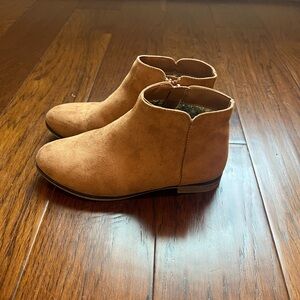 Kids Cat & Jack Booties
